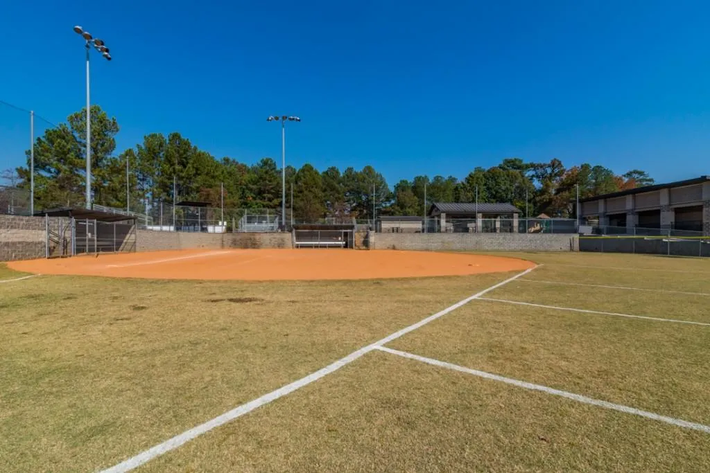 7225 Selkirk Drive, Sandy Springs, Georgia 30328, 5 Bedrooms Bedrooms, ,3 BathroomsBathrooms,Residential,Sold,7225 Selkirk Drive,5837334