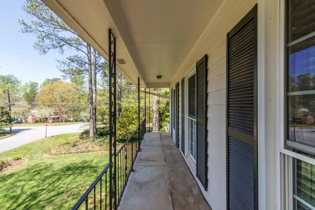 7225 Selkirk Drive, Sandy Springs, Georgia 30328, 5 Bedrooms Bedrooms, ,3 BathroomsBathrooms,Residential,Sold,7225 Selkirk Drive,5837334