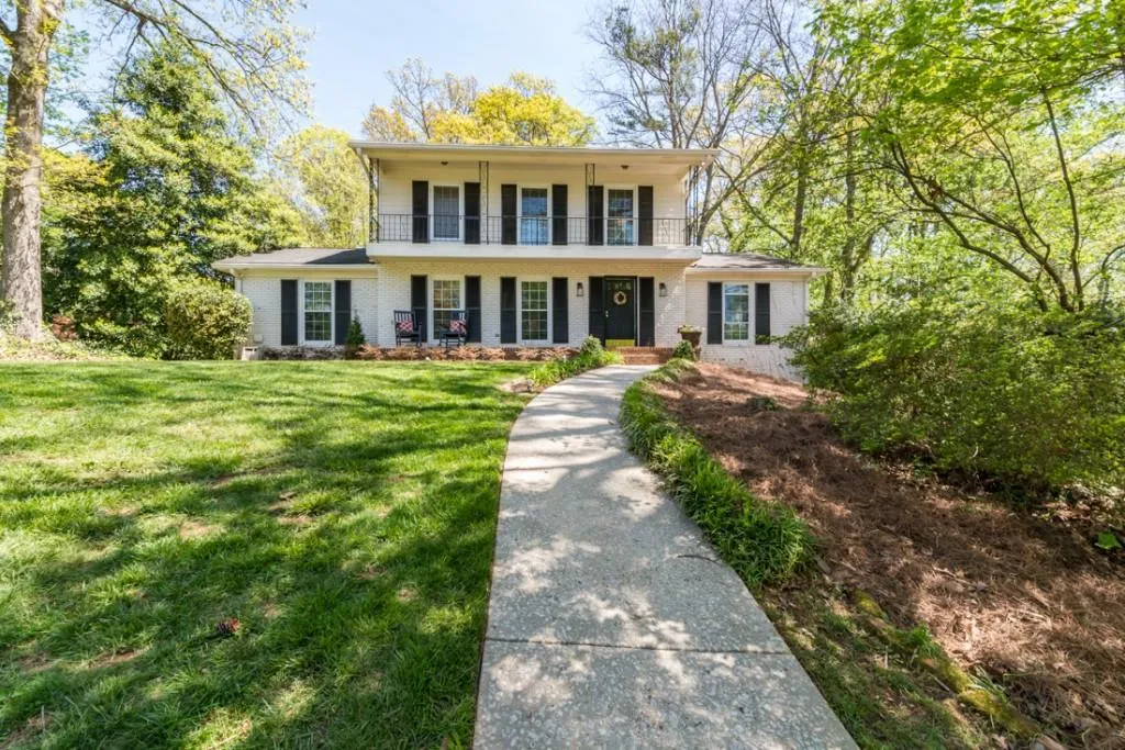 7225 Selkirk Drive, Sandy Springs, Georgia 30328, 5 Bedrooms Bedrooms, ,3 BathroomsBathrooms,Residential,Sold,7225 Selkirk Drive,5837334