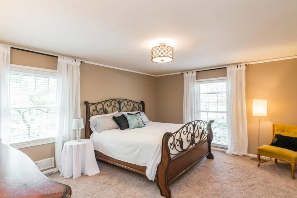 7225 Selkirk Drive, Sandy Springs, Georgia 30328, 5 Bedrooms Bedrooms, ,3 BathroomsBathrooms,Residential,Sold,7225 Selkirk Drive,5837334