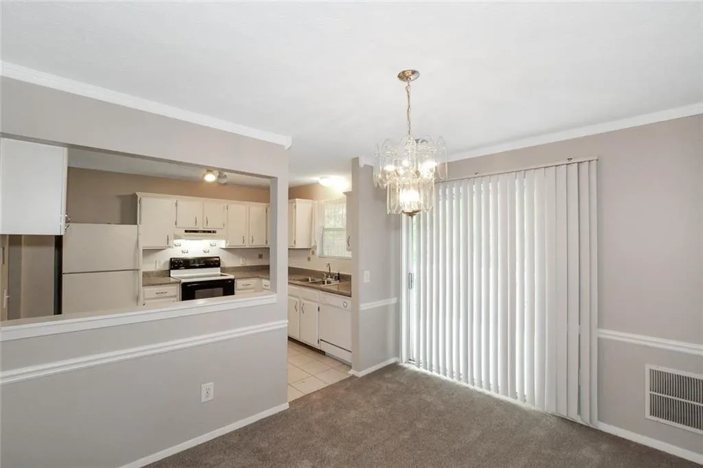 1807 Queen Anne Court Unit 1807, Atlanta, Georgia 30350, 3 Bedrooms Bedrooms, ,2 BathroomsBathrooms,Residential,Sold,1807 Queen Anne Court Unit 1807,6016145