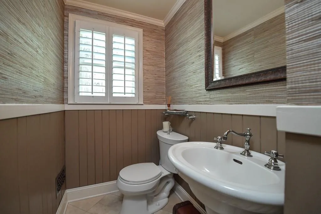 7185 Dunhill Terrace, Sandy Springs, Georgia 30328, 4 Bedrooms Bedrooms, ,2 BathroomsBathrooms,Residential,Sold,7185 Dunhill Terrace,6002090