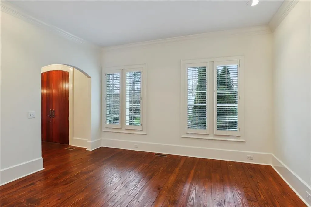 610 W Northway Lane, Sandy Springs, Georgia 30342, 3 Bedrooms Bedrooms, ,3 BathroomsBathrooms,Residential,Sold,610 W Northway Lane,7008134