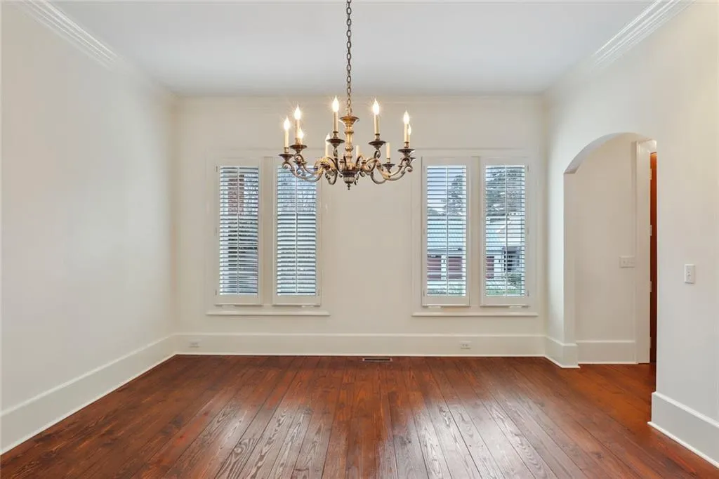 610 W Northway Lane, Sandy Springs, Georgia 30342, 3 Bedrooms Bedrooms, ,3 BathroomsBathrooms,Residential,Sold,610 W Northway Lane,7008134