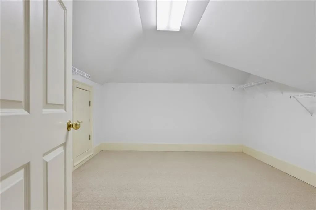 610 W Northway Lane, Sandy Springs, Georgia 30342, 3 Bedrooms Bedrooms, ,3 BathroomsBathrooms,Residential,Sold,610 W Northway Lane,7008134