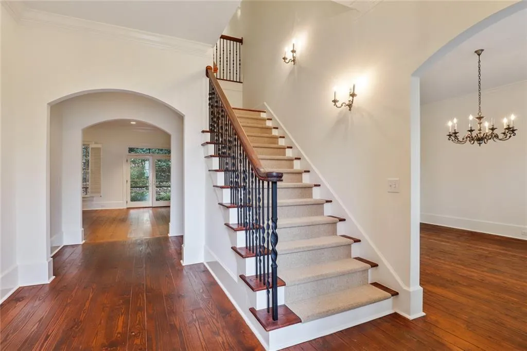 610 W Northway Lane, Sandy Springs, Georgia 30342, 3 Bedrooms Bedrooms, ,3 BathroomsBathrooms,Residential,Sold,610 W Northway Lane,7008134