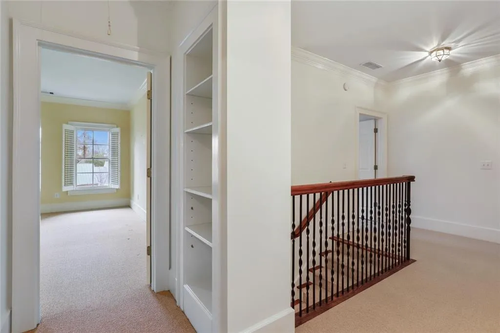610 W Northway Lane, Sandy Springs, Georgia 30342, 3 Bedrooms Bedrooms, ,3 BathroomsBathrooms,Residential,Sold,610 W Northway Lane,7008134