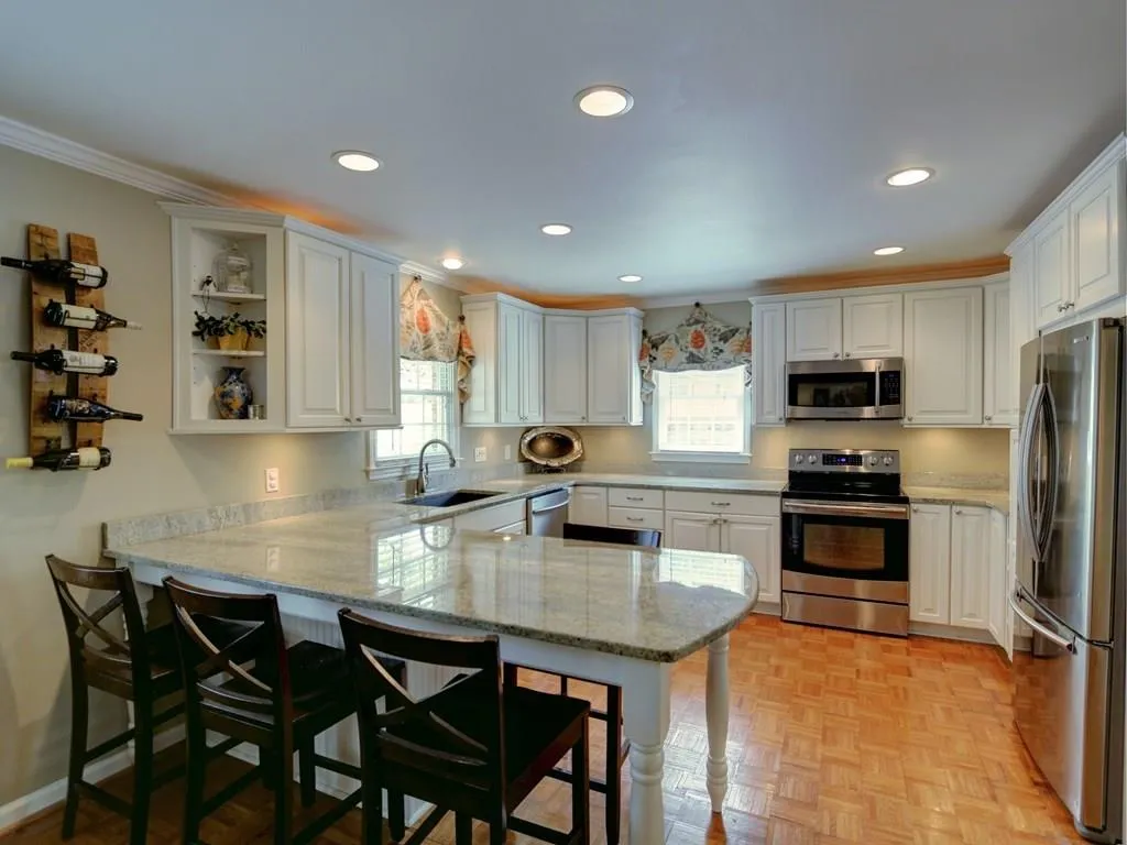 7235 Wynhill Drive, Sandy Springs, Georgia 30328, 5 Bedrooms Bedrooms, ,3 BathroomsBathrooms,Residential,Sold,7235 Wynhill Drive,5834657