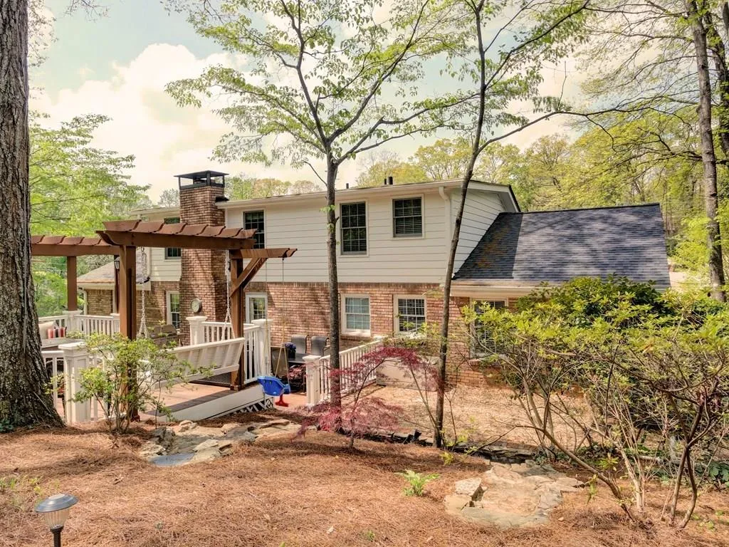 7235 Wynhill Drive, Sandy Springs, Georgia 30328, 5 Bedrooms Bedrooms, ,3 BathroomsBathrooms,Residential,Sold,7235 Wynhill Drive,5834657