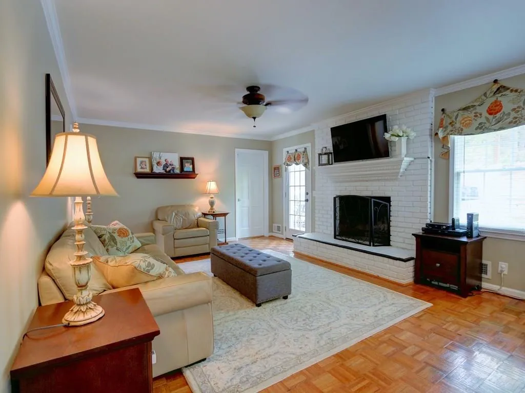 7235 Wynhill Drive, Sandy Springs, Georgia 30328, 5 Bedrooms Bedrooms, ,3 BathroomsBathrooms,Residential,Sold,7235 Wynhill Drive,5834657