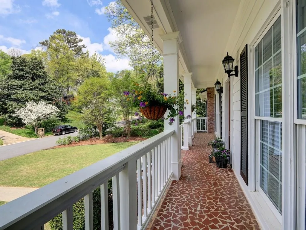 7235 Wynhill Drive, Sandy Springs, Georgia 30328, 5 Bedrooms Bedrooms, ,3 BathroomsBathrooms,Residential,Sold,7235 Wynhill Drive,5834657