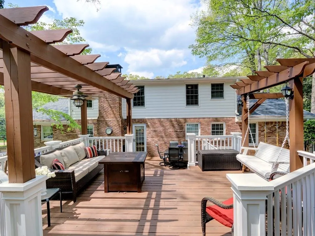 7235 Wynhill Drive, Sandy Springs, Georgia 30328, 5 Bedrooms Bedrooms, ,3 BathroomsBathrooms,Residential,Sold,7235 Wynhill Drive,5834657