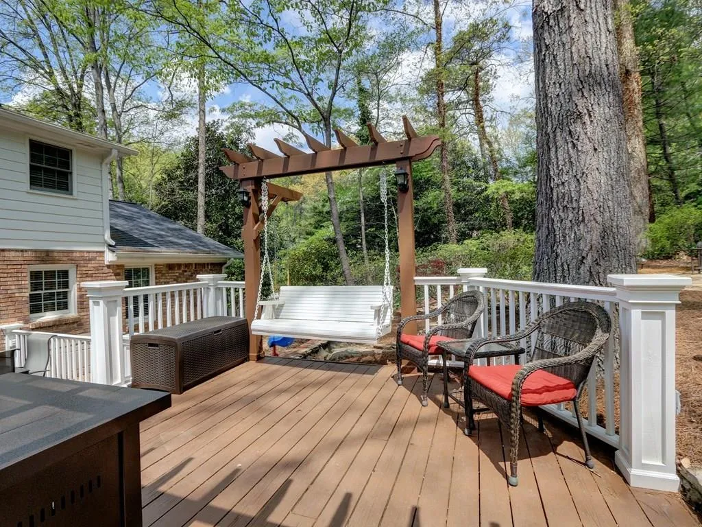 7235 Wynhill Drive, Sandy Springs, Georgia 30328, 5 Bedrooms Bedrooms, ,3 BathroomsBathrooms,Residential,Sold,7235 Wynhill Drive,5834657