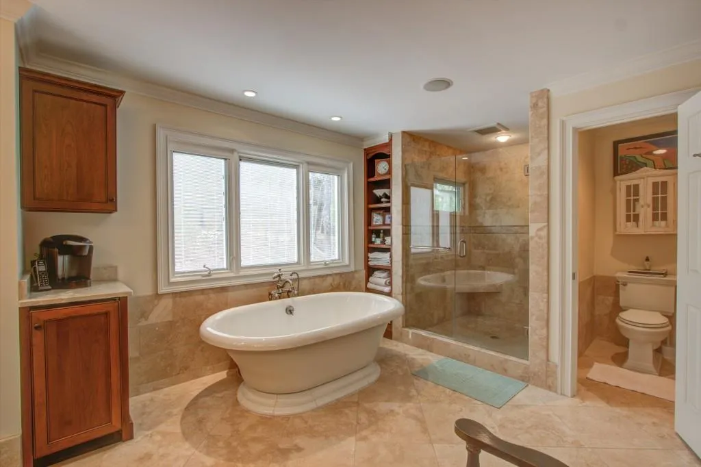 7000 Riverside Drive, Sandy Springs, Georgia 30328, 4 Bedrooms Bedrooms, ,4 BathroomsBathrooms,Residential,Sold,7000 Riverside Drive,5731812