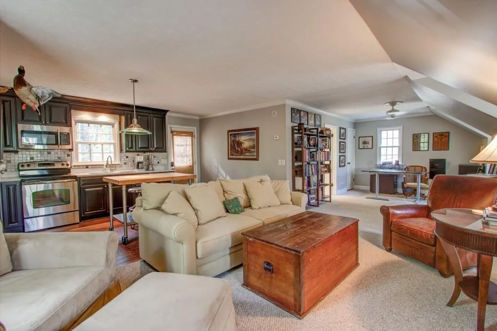 7000 Riverside Drive, Sandy Springs, Georgia 30328, 4 Bedrooms Bedrooms, ,4 BathroomsBathrooms,Residential,Sold,7000 Riverside Drive,5731812
