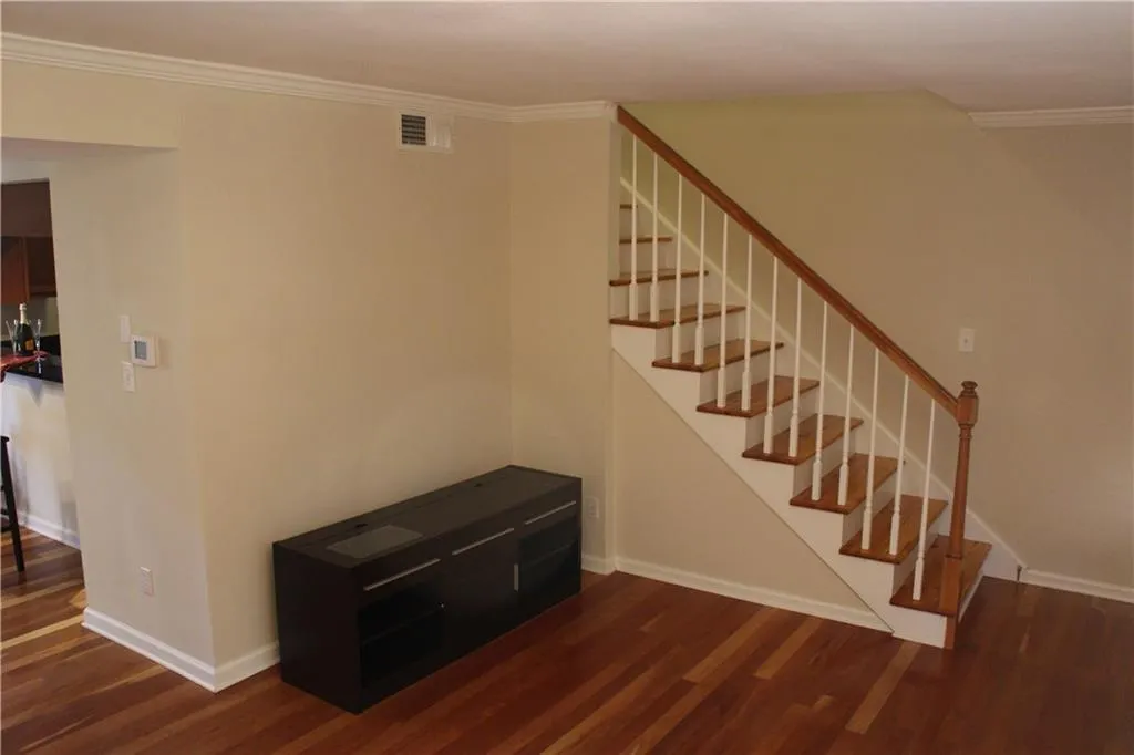 6940 Roswell Road Unit 20c, Atlanta, Georgia 30328, 2 Bedrooms Bedrooms, ,1 BathroomBathrooms,Residential,Sold,6940 Roswell Road Unit 20c,5876689