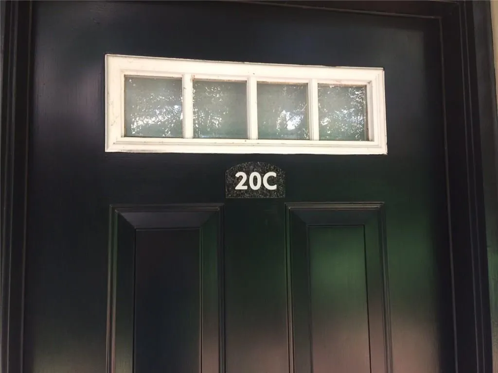 6940 Roswell Road Unit 20c, Atlanta, Georgia 30328, 2 Bedrooms Bedrooms, ,1 BathroomBathrooms,Residential,Sold,6940 Roswell Road Unit 20c,5876689