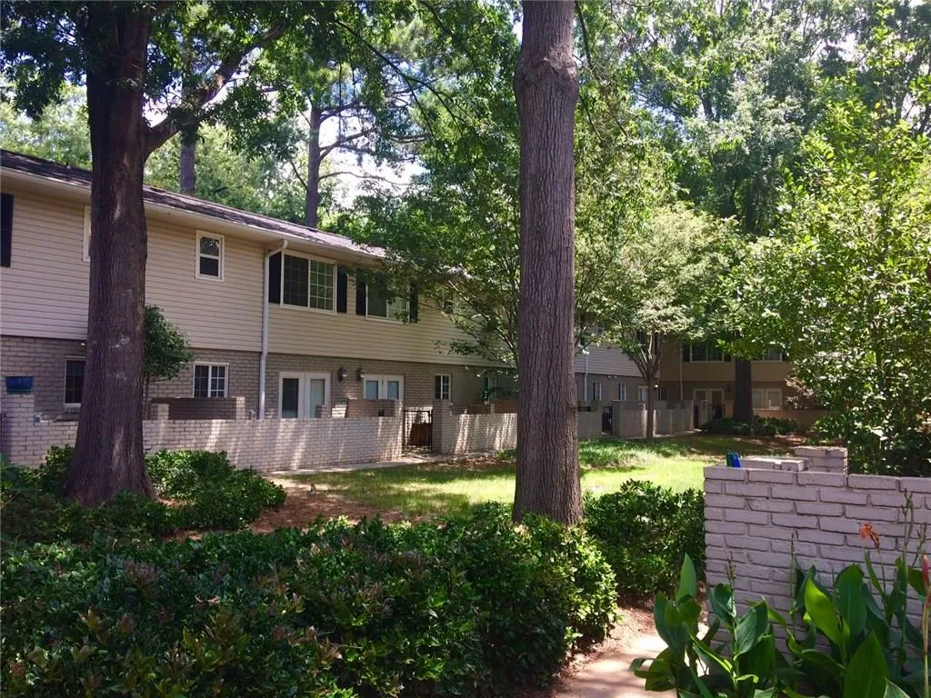 6940 Roswell Road Unit 20c, Atlanta, Georgia 30328, 2 Bedrooms Bedrooms, ,1 BathroomBathrooms,Residential,Sold,6940 Roswell Road Unit 20c,5876689
