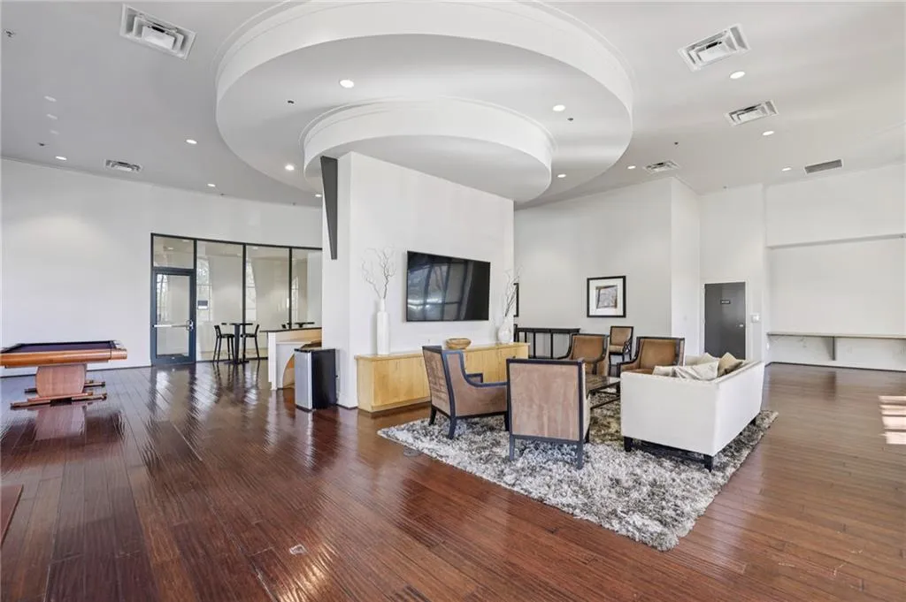 3040 Peachtree Road Nw Unit 606, Atlanta, Georgia 30305, 1 Bedroom Bedrooms, 0 ,1 BathroomBathrooms,Residential,For Sale,3040 Peachtree Road Nw Unit 606,7707635