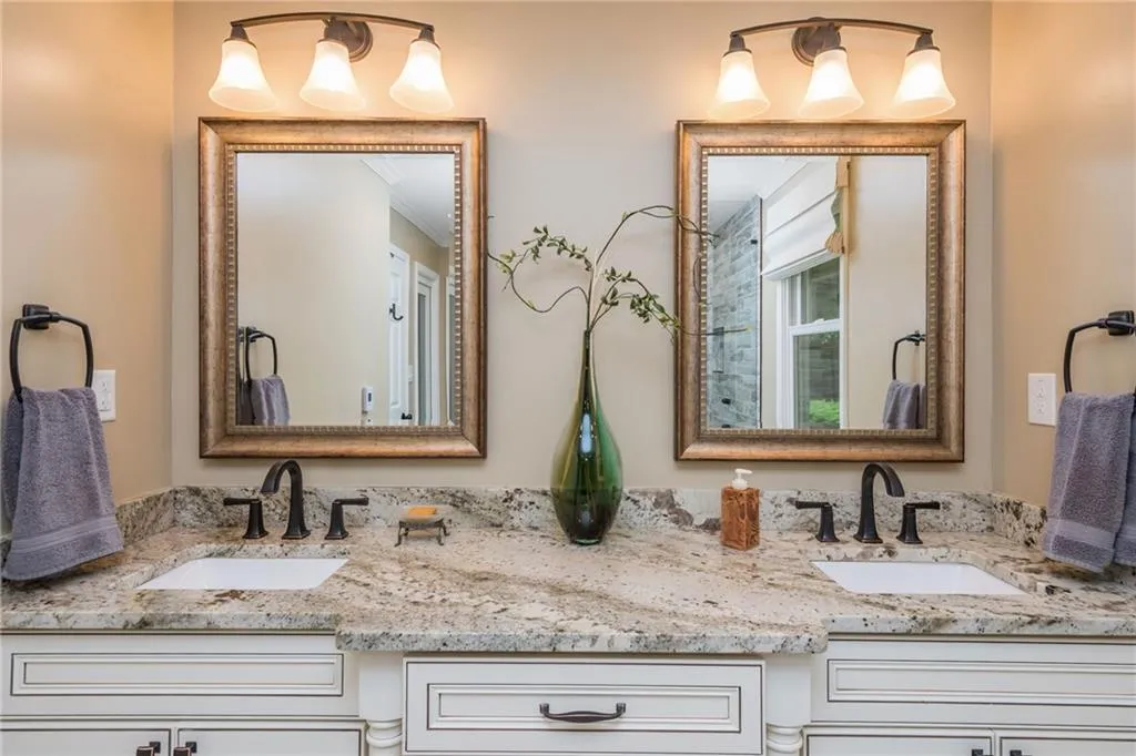 6505 Whispering Lane, Atlanta, Georgia 30328, 4 Bedrooms Bedrooms, ,3 BathroomsBathrooms,Residential,Sold,6505 Whispering Lane,7584341