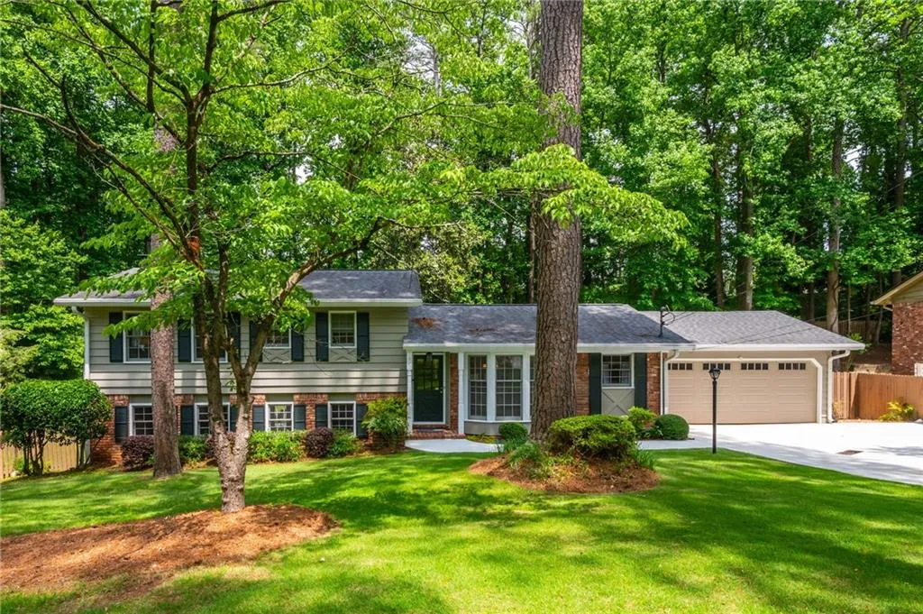 6505 Whispering Lane, Atlanta, Georgia 30328, 4 Bedrooms Bedrooms, ,3 BathroomsBathrooms,Residential,Sold,6505 Whispering Lane,7584341