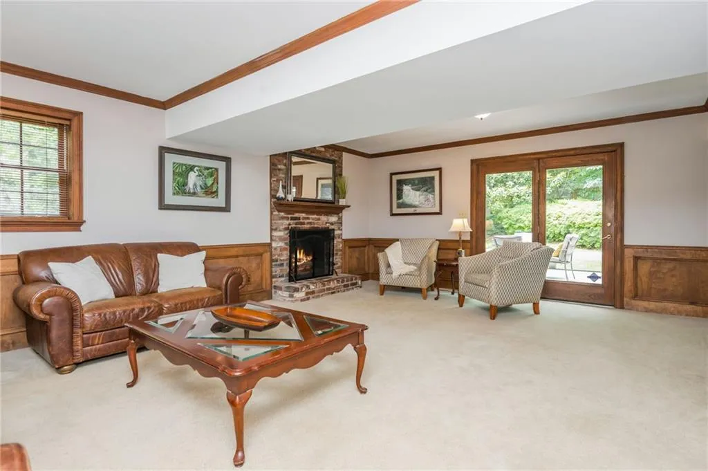 6505 Whispering Lane, Atlanta, Georgia 30328, 4 Bedrooms Bedrooms, ,3 BathroomsBathrooms,Residential,Sold,6505 Whispering Lane,7584341