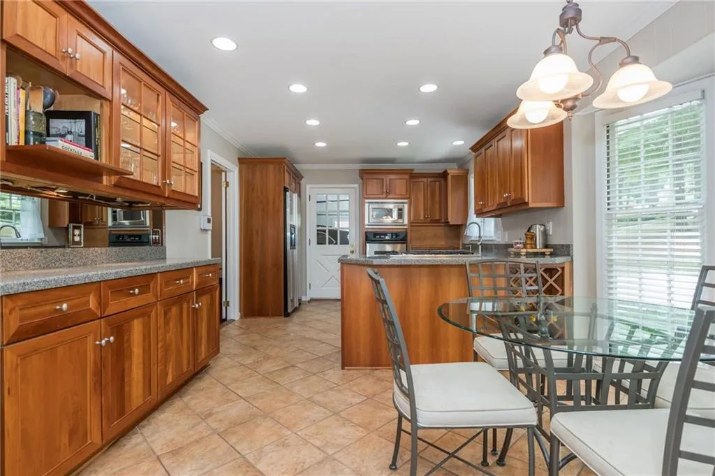 6505 Whispering Lane, Atlanta, Georgia 30328, 4 Bedrooms Bedrooms, ,3 BathroomsBathrooms,Residential,Sold,6505 Whispering Lane,7584341