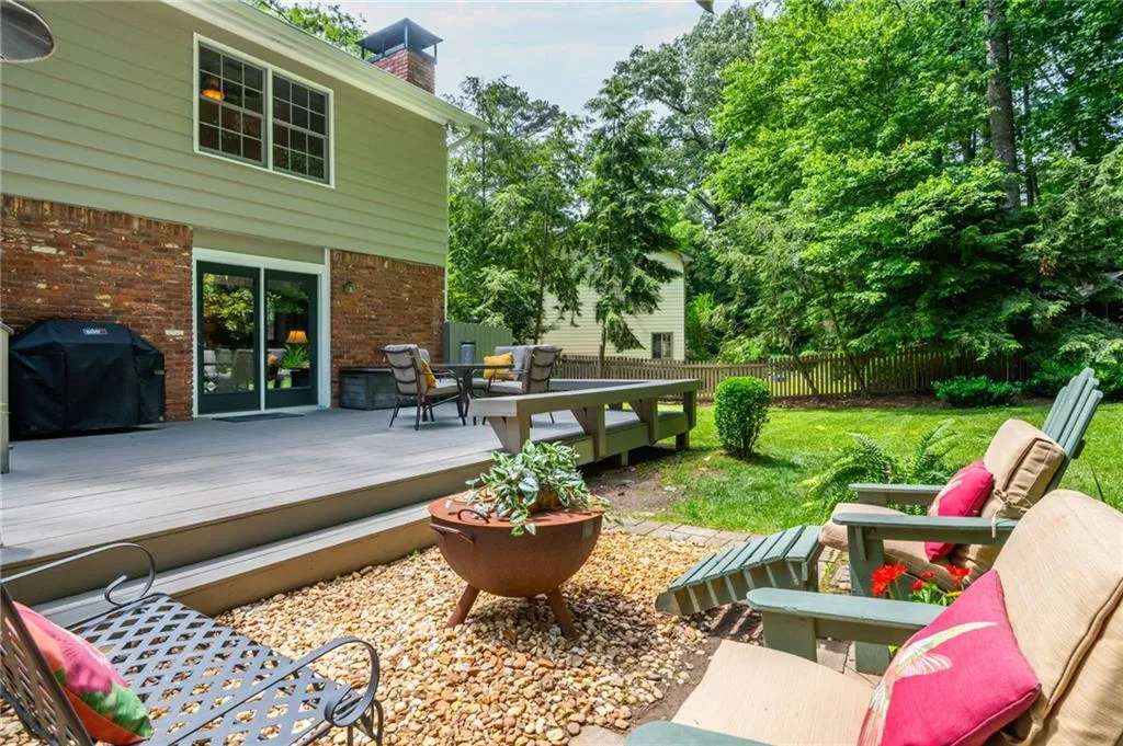 6505 Whispering Lane, Atlanta, Georgia 30328, 4 Bedrooms Bedrooms, ,3 BathroomsBathrooms,Residential,Sold,6505 Whispering Lane,7584341