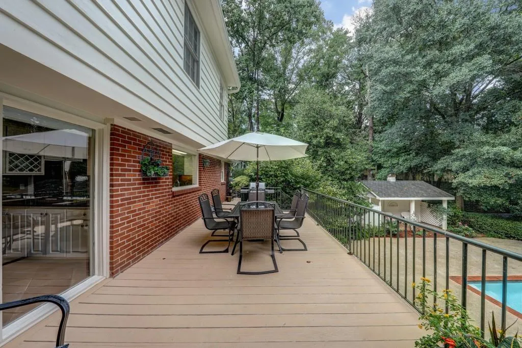 210 Mount Paran Road, Atlanta, Georgia 30327, 4 Bedrooms Bedrooms, ,3 BathroomsBathrooms,Residential,Sold,210 Mount Paran Road,6782373