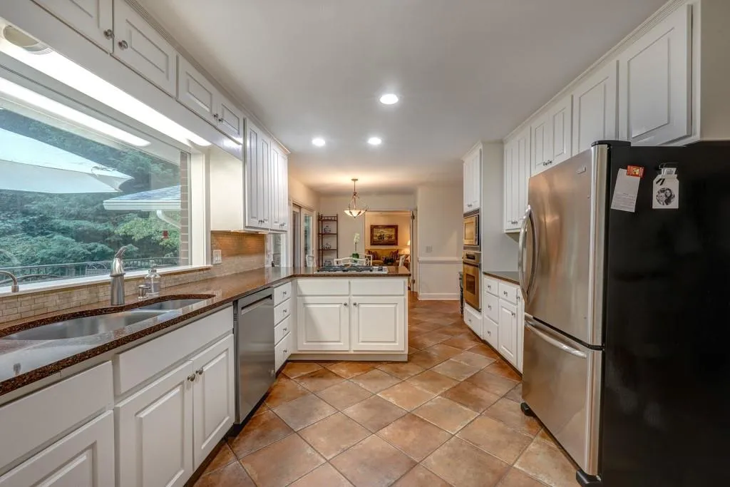 210 Mount Paran Road, Atlanta, Georgia 30327, 4 Bedrooms Bedrooms, ,3 BathroomsBathrooms,Residential,Sold,210 Mount Paran Road,6782373