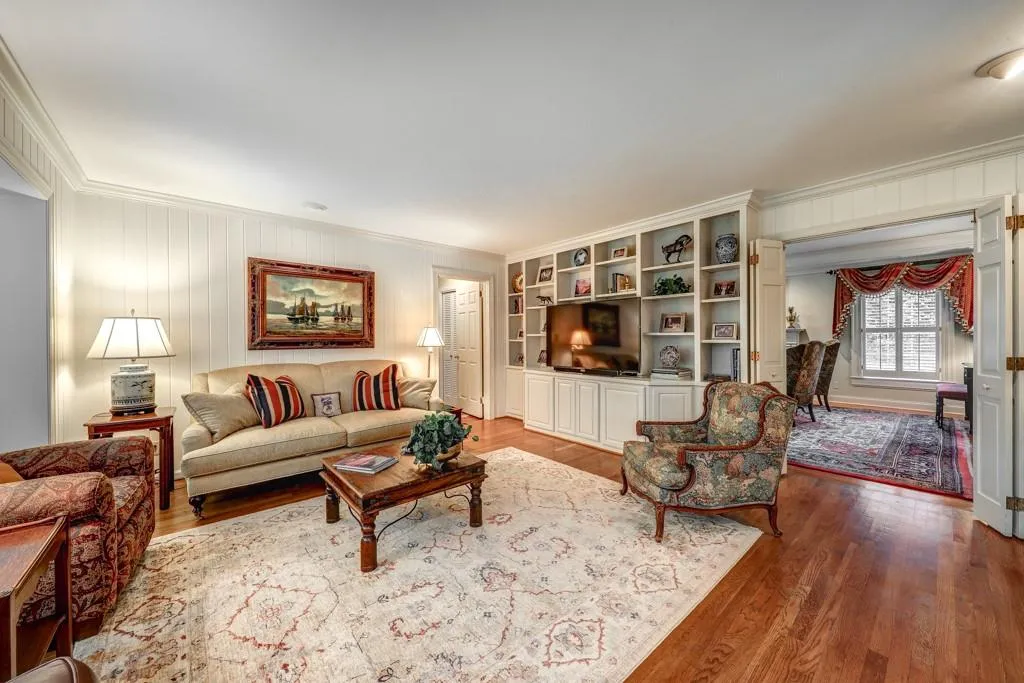 210 Mount Paran Road, Atlanta, Georgia 30327, 4 Bedrooms Bedrooms, ,3 BathroomsBathrooms,Residential,Sold,210 Mount Paran Road,6782373