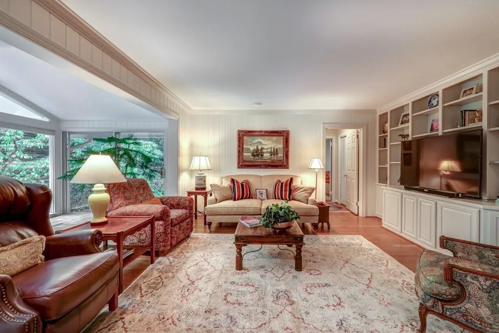 210 Mount Paran Road, Atlanta, Georgia 30327, 4 Bedrooms Bedrooms, ,3 BathroomsBathrooms,Residential,Sold,210 Mount Paran Road,6782373