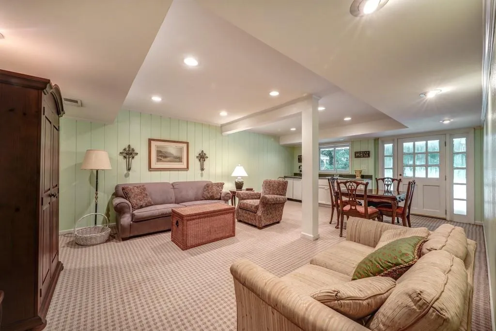 210 Mount Paran Road, Atlanta, Georgia 30327, 4 Bedrooms Bedrooms, ,3 BathroomsBathrooms,Residential,Sold,210 Mount Paran Road,6782373