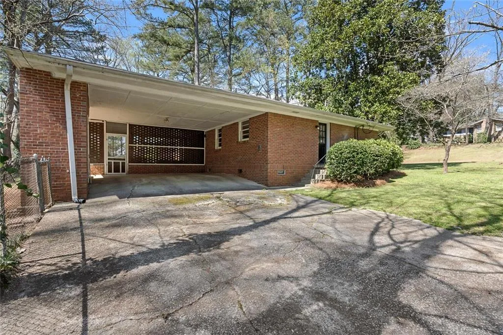 645 Pauley Place, Sandy Springs, Georgia 30328, 3 Bedrooms Bedrooms, ,2 BathroomsBathrooms,Residential,Sold,645 Pauley Place,7020201