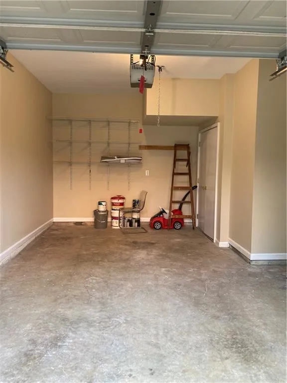 7826 Welsford Point, Sandy Springs, Georgia 30350, 3 Bedrooms Bedrooms, ,3 BathroomsBathrooms,Residential,Sold,7826 Welsford Point,6932277