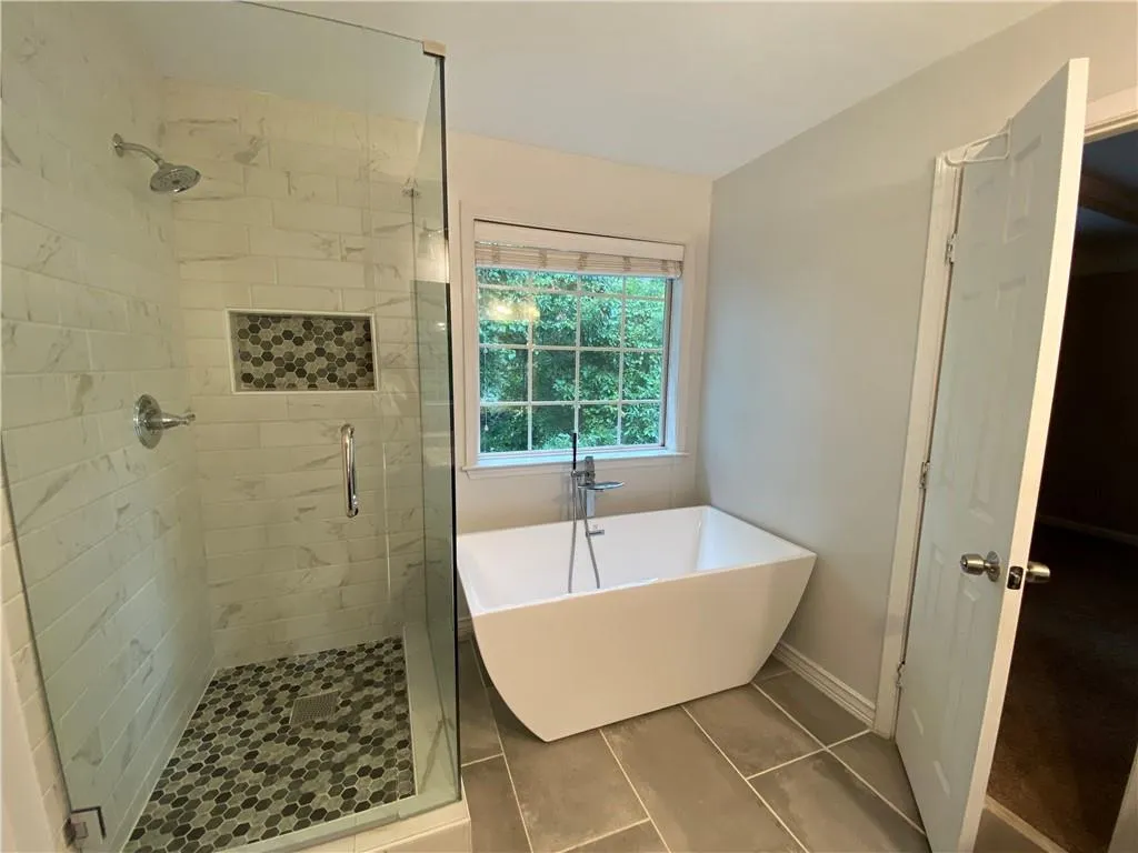 7826 Welsford Point, Sandy Springs, Georgia 30350, 3 Bedrooms Bedrooms, ,3 BathroomsBathrooms,Residential,Sold,7826 Welsford Point,6932277