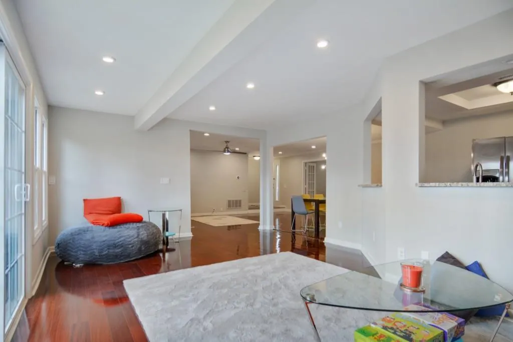 88 Dunwoody Springs Drive, Sandy Springs, Georgia 30328, 2 Bedrooms Bedrooms, ,2 BathroomsBathrooms,Residential,Sold,88 Dunwoody Springs Drive,6830791