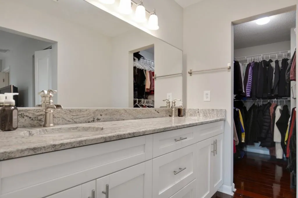 88 Dunwoody Springs Drive, Sandy Springs, Georgia 30328, 2 Bedrooms Bedrooms, ,2 BathroomsBathrooms,Residential,Sold,88 Dunwoody Springs Drive,6830791