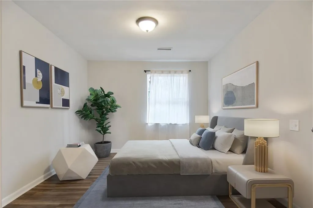 88 Dunwoody Springs Drive, Sandy Springs, Georgia 30328, 2 Bedrooms Bedrooms, ,2 BathroomsBathrooms,Residential,Sold,88 Dunwoody Springs Drive,6830791