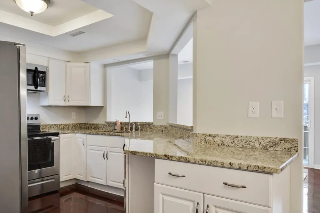 88 Dunwoody Springs Drive, Sandy Springs, Georgia 30328, 2 Bedrooms Bedrooms, ,2 BathroomsBathrooms,Residential,Sold,88 Dunwoody Springs Drive,6830791