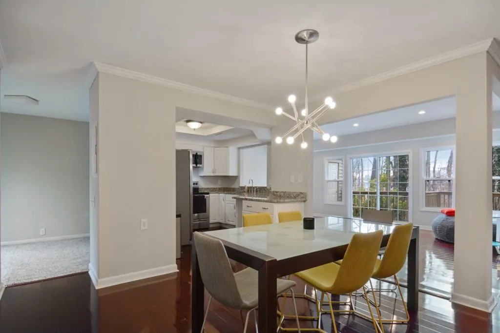 88 Dunwoody Springs Drive, Sandy Springs, Georgia 30328, 2 Bedrooms Bedrooms, ,2 BathroomsBathrooms,Residential,Sold,88 Dunwoody Springs Drive,6830791