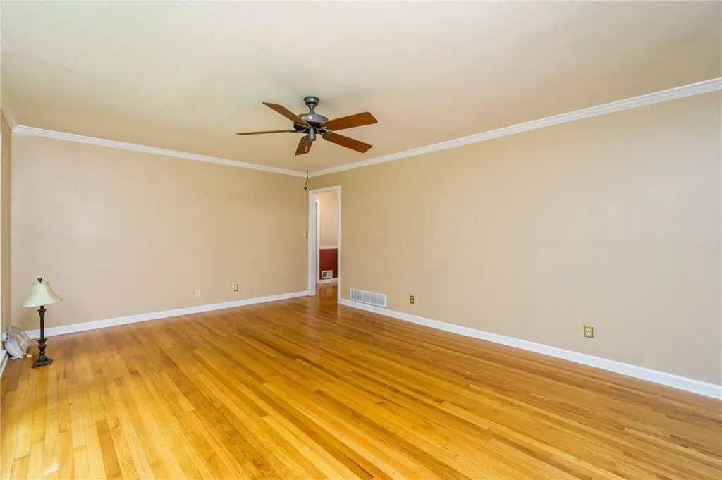 680 Carriage Drive, Sandy Springs, Georgia 30328, 3 Bedrooms Bedrooms, ,2 BathroomsBathrooms,Residential,Sold,680 Carriage Drive,6906377