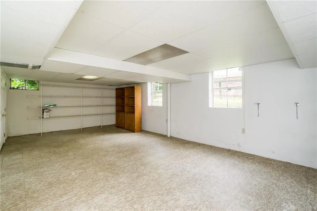 680 Carriage Drive, Sandy Springs, Georgia 30328, 3 Bedrooms Bedrooms, ,2 BathroomsBathrooms,Residential,Sold,680 Carriage Drive,6906377