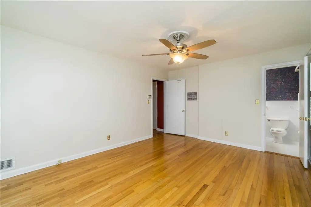 680 Carriage Drive, Sandy Springs, Georgia 30328, 3 Bedrooms Bedrooms, ,2 BathroomsBathrooms,Residential,Sold,680 Carriage Drive,6906377