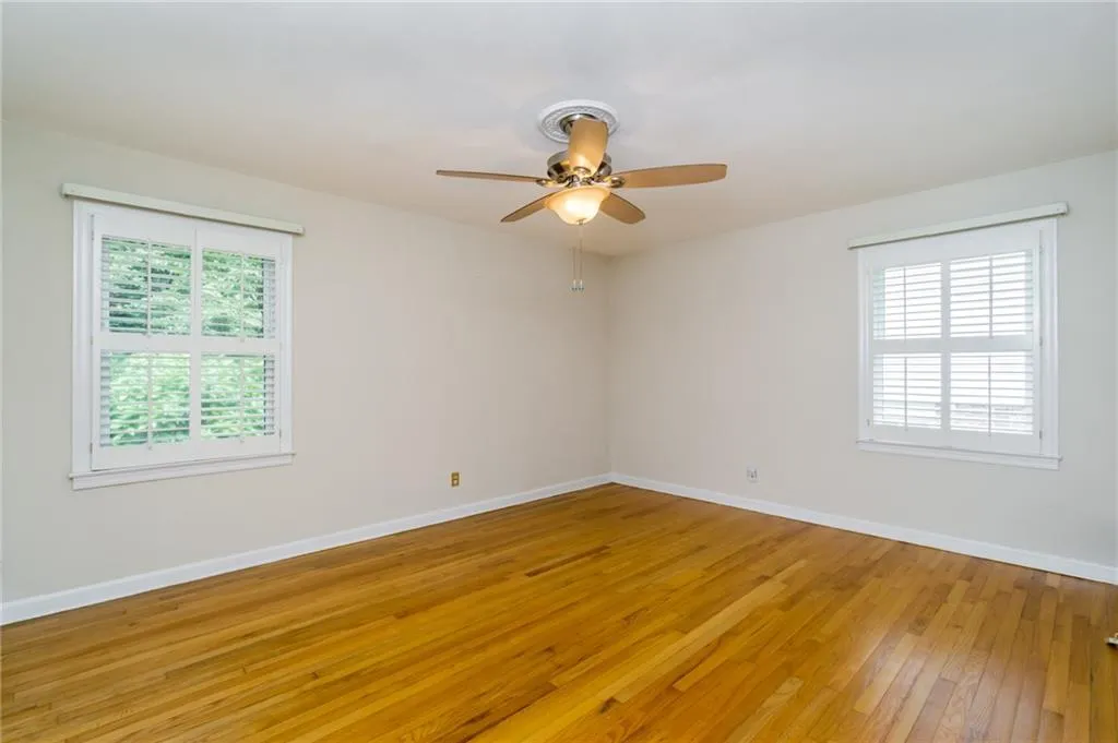 680 Carriage Drive, Sandy Springs, Georgia 30328, 3 Bedrooms Bedrooms, ,2 BathroomsBathrooms,Residential,Sold,680 Carriage Drive,6906377