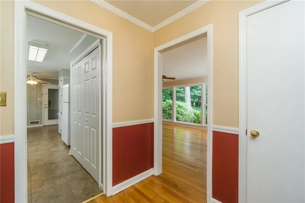 680 Carriage Drive, Sandy Springs, Georgia 30328, 3 Bedrooms Bedrooms, ,2 BathroomsBathrooms,Residential,Sold,680 Carriage Drive,6906377