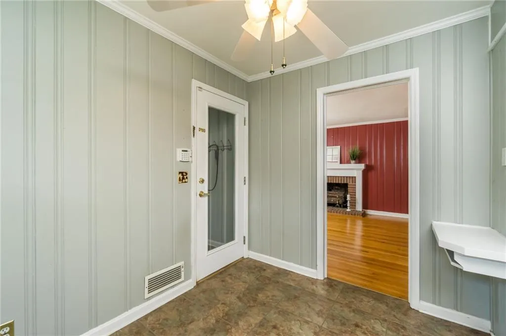 680 Carriage Drive, Sandy Springs, Georgia 30328, 3 Bedrooms Bedrooms, ,2 BathroomsBathrooms,Residential,Sold,680 Carriage Drive,6906377