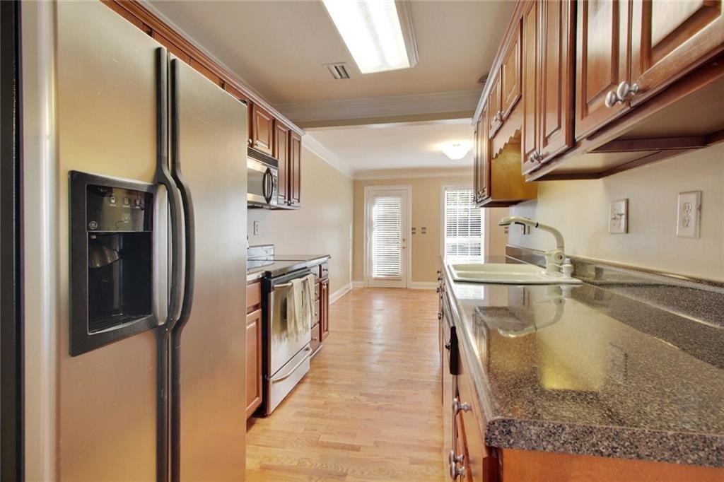204 Masons Creek Circle, Sandy Springs, Georgia 30350, 2 Bedrooms Bedrooms, ,2 BathroomsBathrooms,Residential,Sold,204 Masons Creek Circle,7339783