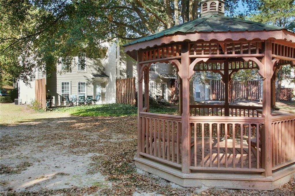 204 Masons Creek Circle, Sandy Springs, Georgia 30350, 2 Bedrooms Bedrooms, ,2 BathroomsBathrooms,Residential,Sold,204 Masons Creek Circle,7339783