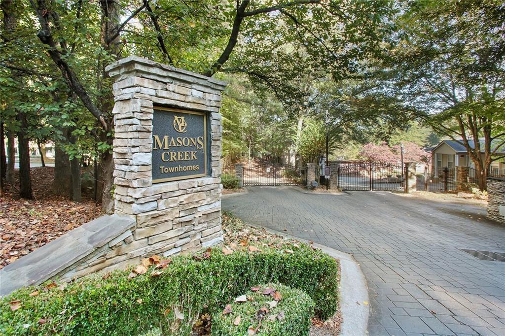 204 Masons Creek Circle, Sandy Springs, Georgia 30350, 2 Bedrooms Bedrooms, ,2 BathroomsBathrooms,Residential,Sold,204 Masons Creek Circle,7339783